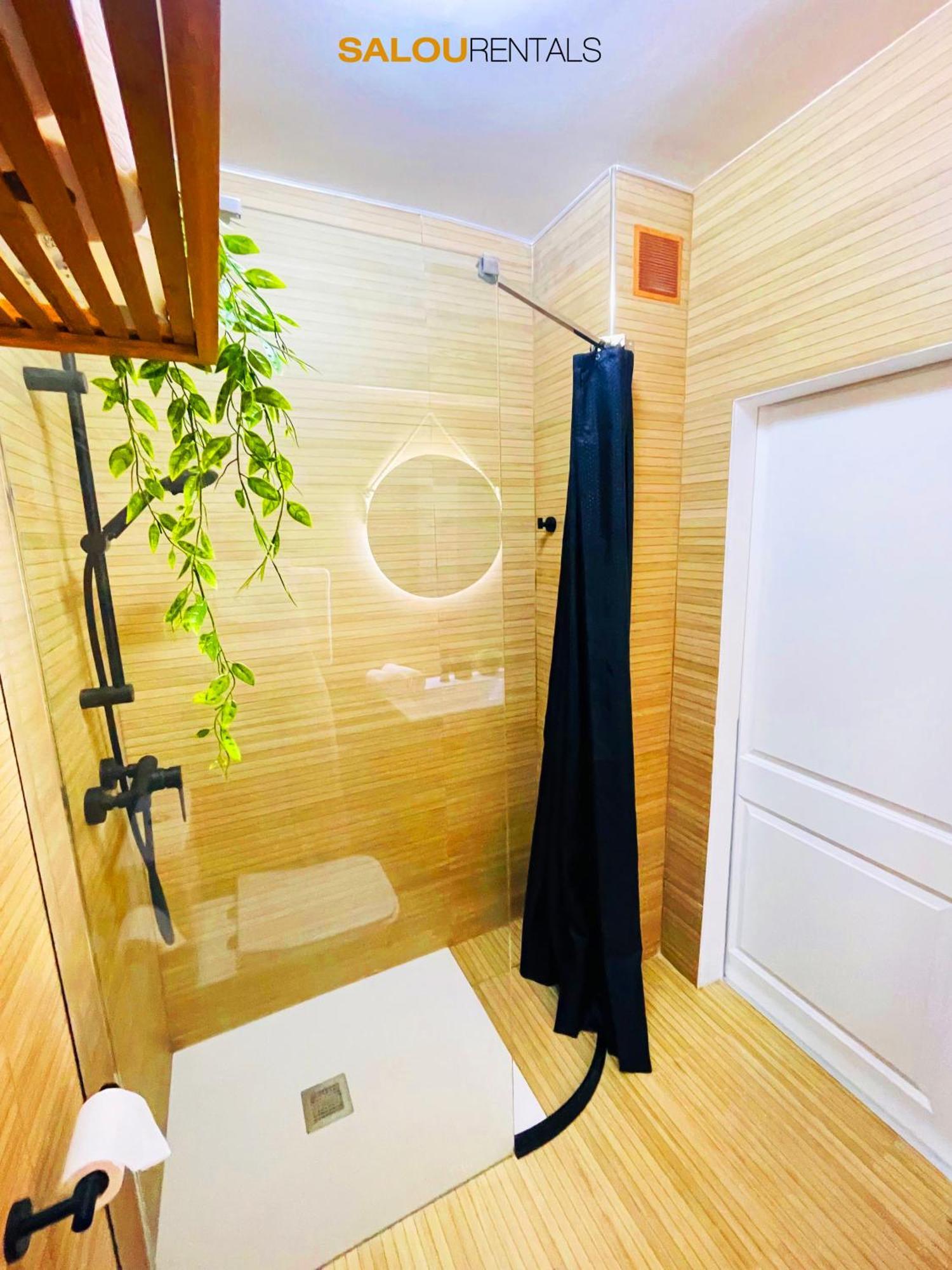 Daurada Oasis Suites - Renovated In 2024 - With Ac 살루 외부 사진